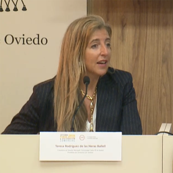 Derecho de contratos para una sociedad híbrida humano-IA